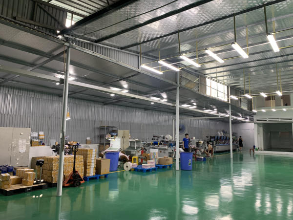 Hình ảnh xưởng sản xuất Hoàng Nam